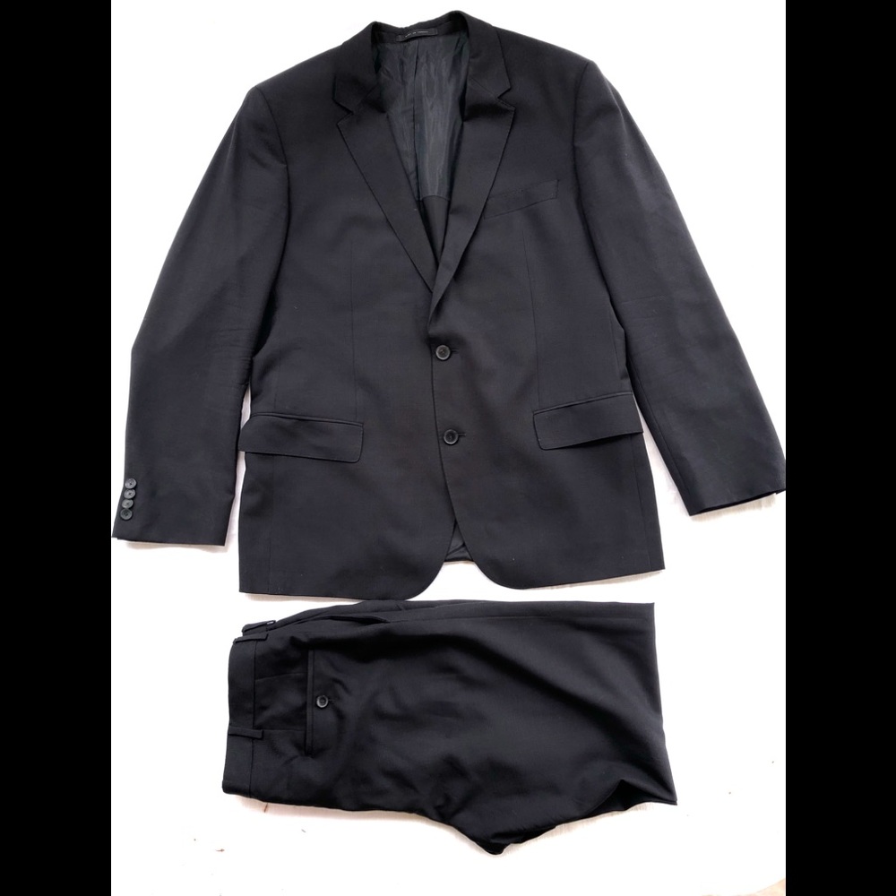HUGO BOSS Suit - Picture 2 of 6